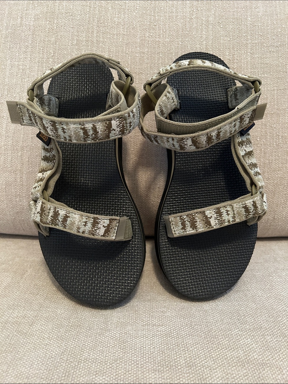 Teva Flatform Universal Platform Sandal Size 8